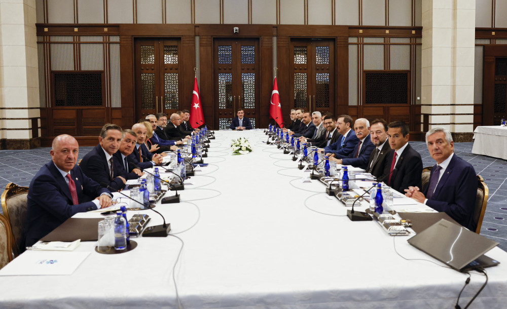  Cumhurbaşkanı Yardımcısı Cevdet Yılmaz başkanlığında, “Yatırım Ortamını İyileştirme Koordinasyon Kurulu (YOİKK)” toplantısı gerçekleştirildi.